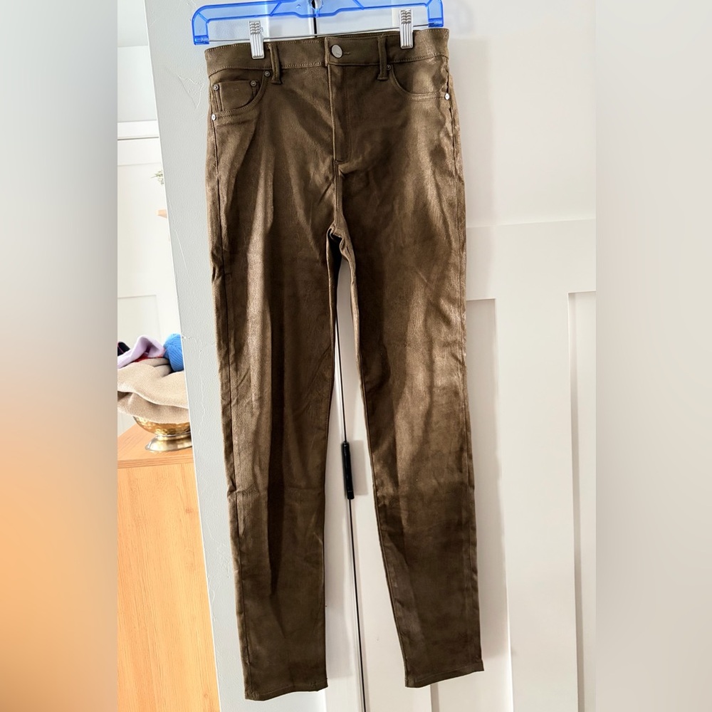 New Tractr Women’s Pants 6/28
